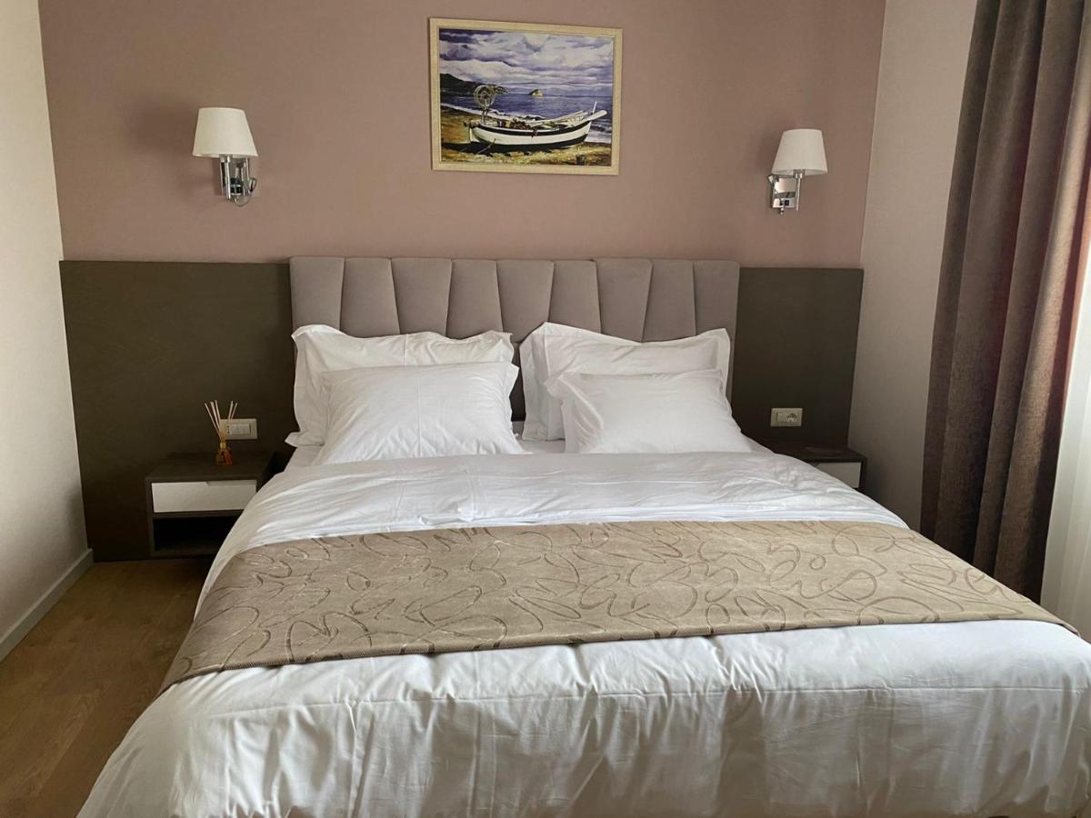 Doanesia Premium Hotel & Spa Тирана Екстериор снимка