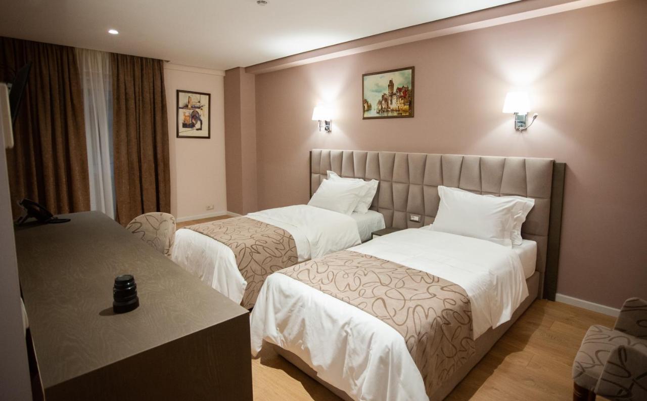 Doanesia Premium Hotel & Spa Тирана Екстериор снимка