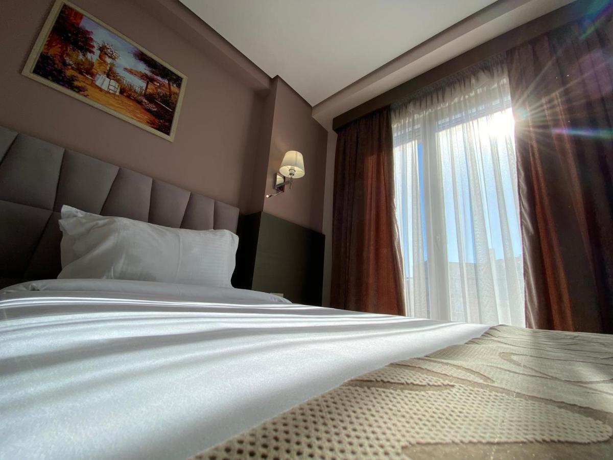 Doanesia Premium Hotel & Spa Тирана Екстериор снимка