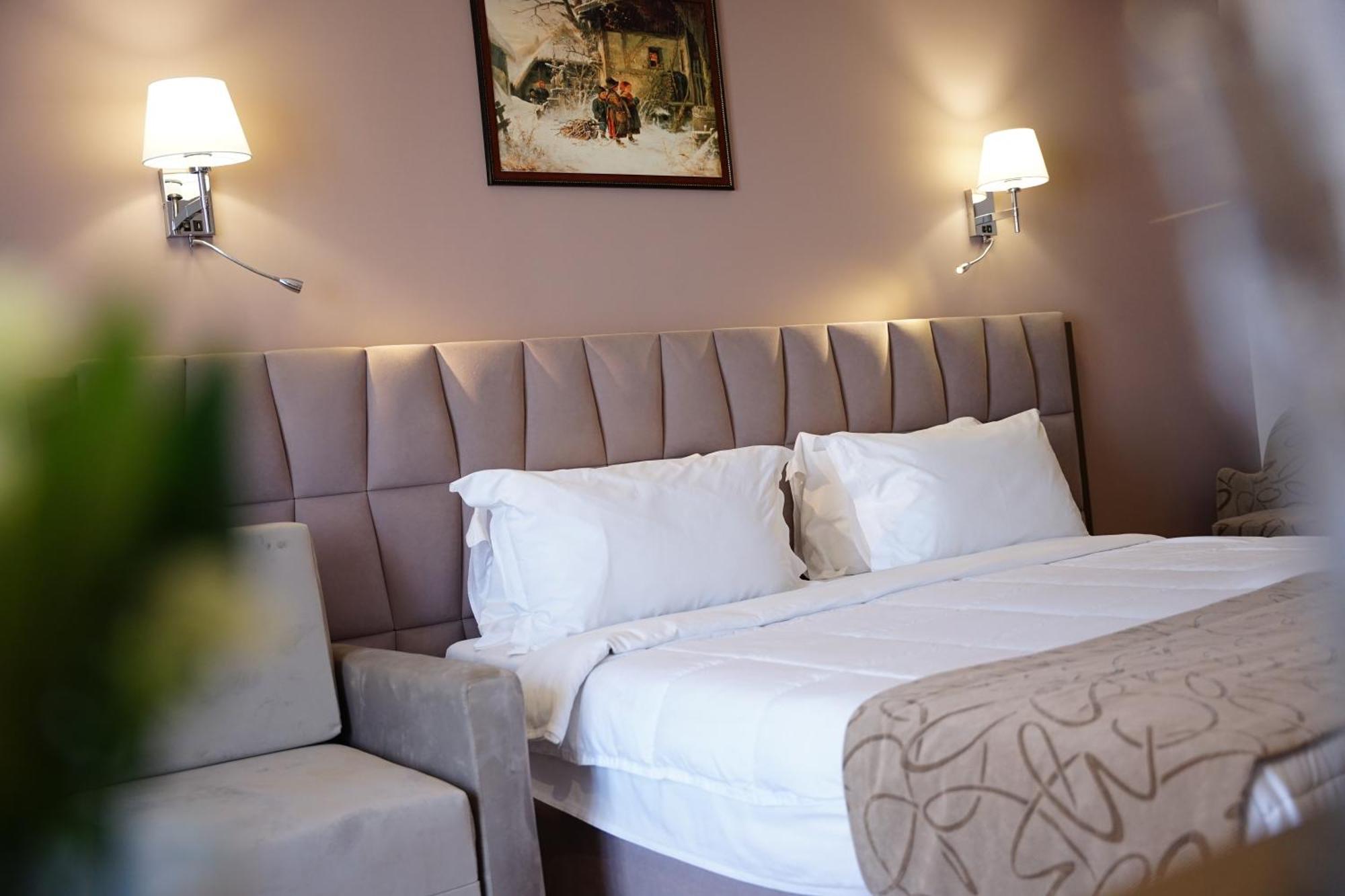 Doanesia Premium Hotel & Spa Тирана Екстериор снимка