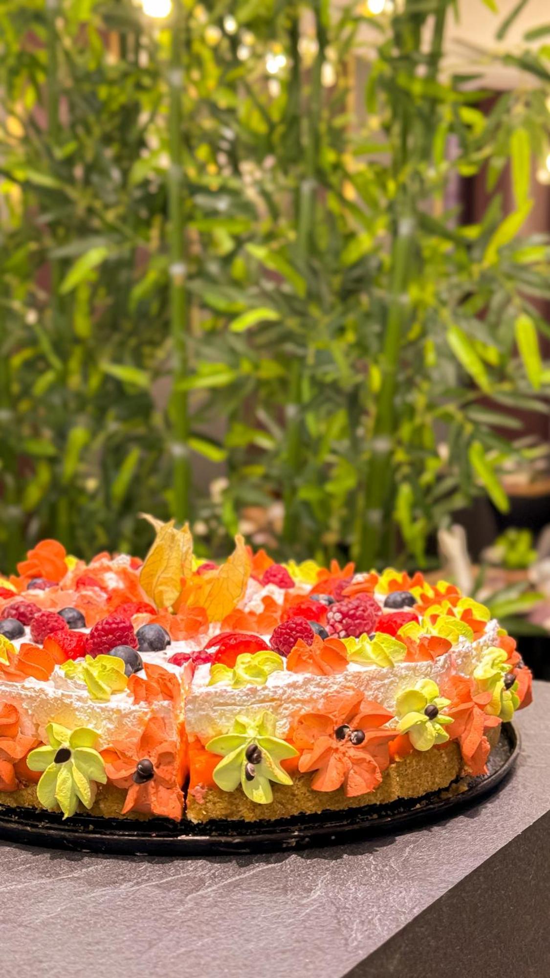 Doanesia Premium Hotel & Spa Тирана Екстериор снимка